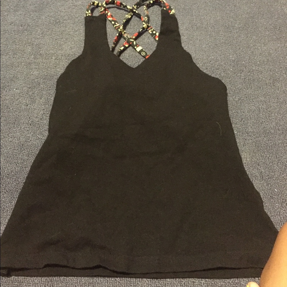 Black yoga tank top